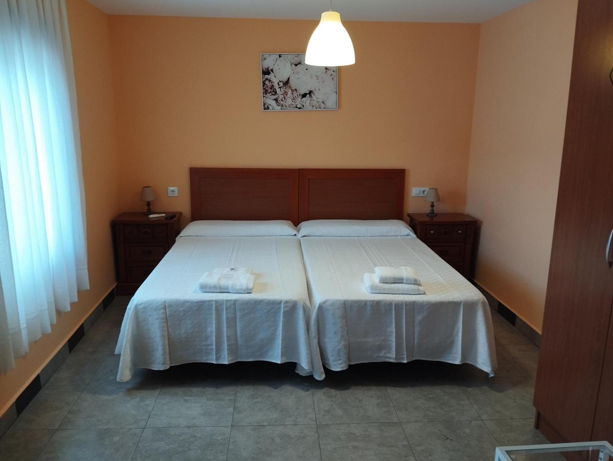Hostal Bordillas Pomaluengo المظهر الخارجي الصورة