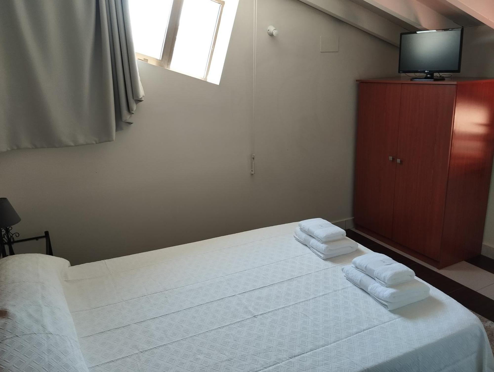 Hostal Bordillas Pomaluengo المظهر الخارجي الصورة