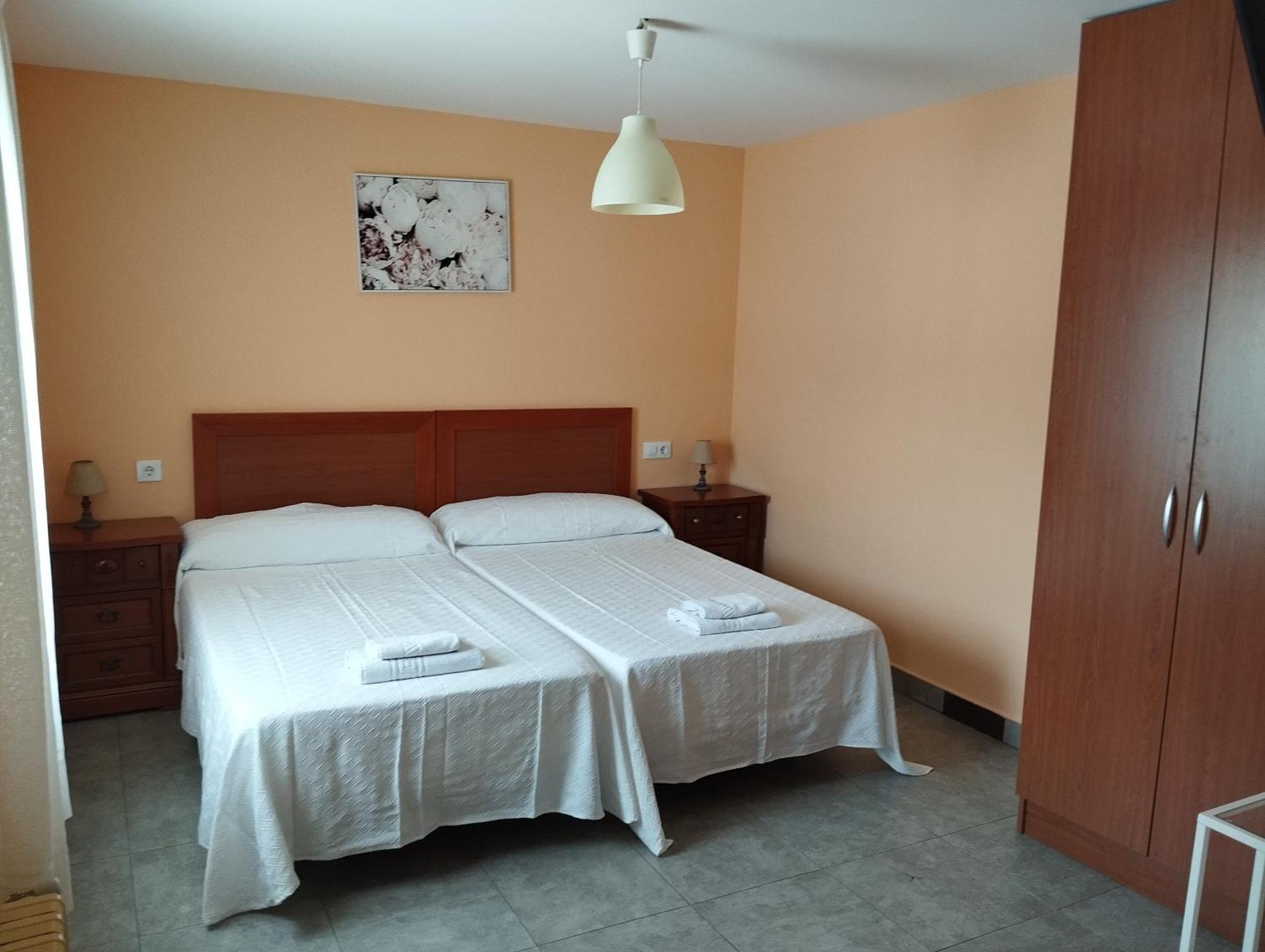 Hostal Bordillas Pomaluengo المظهر الخارجي الصورة